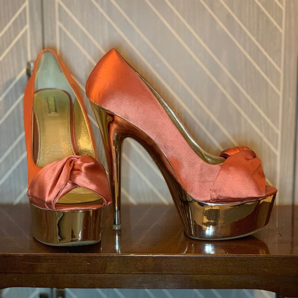 Platform Pumps - Picture 2 of 5